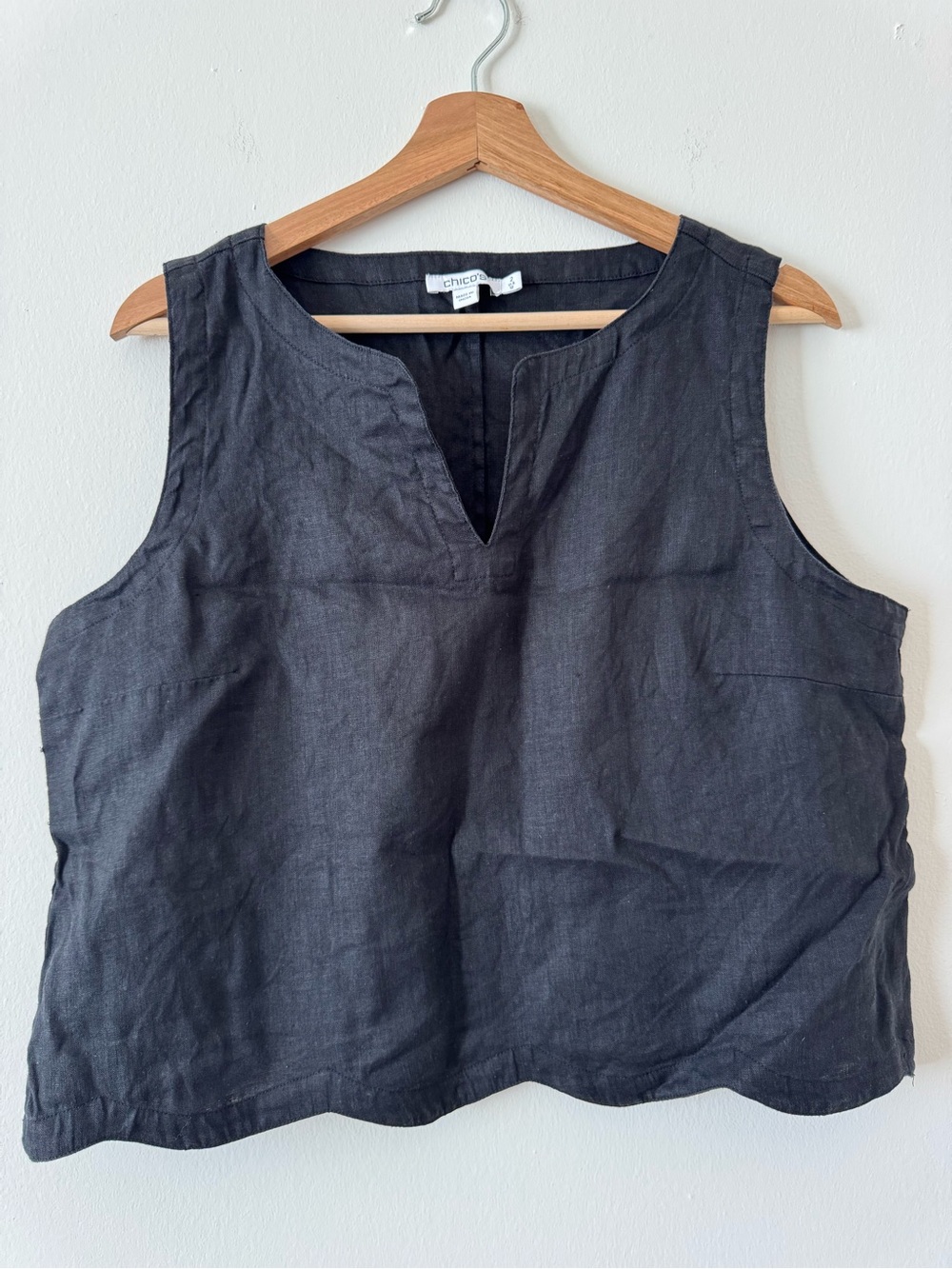 Chico’s Black Linen Scallop Hem Sleeveless Top Size US 2 Lightweight Summer